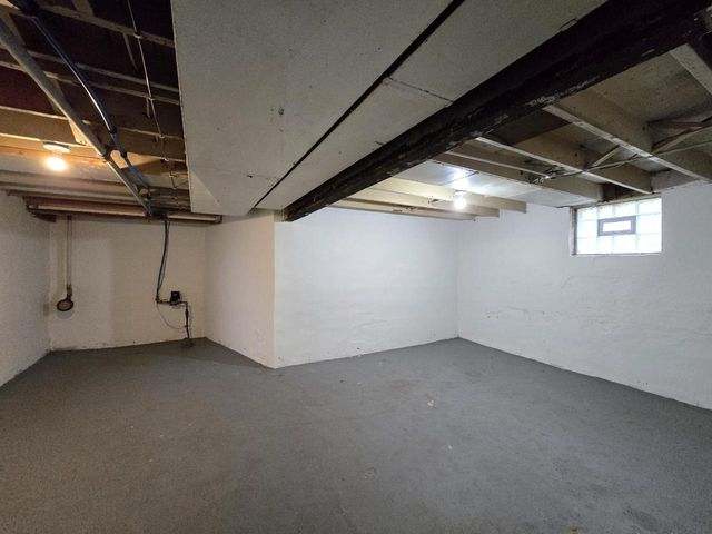 5870 N 72nd STREET, Milwaukee, WI 53218