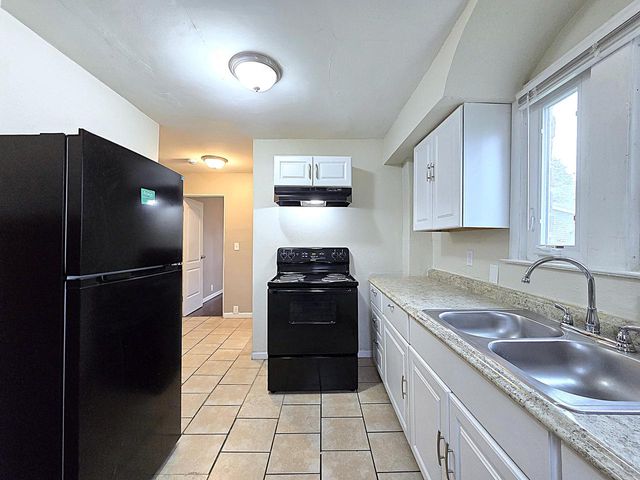 5870 N 72nd STREET, Milwaukee, WI 53218