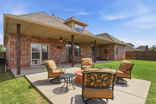 13608 Cobblestone Curve Road, Oklahoma City, OK 73142