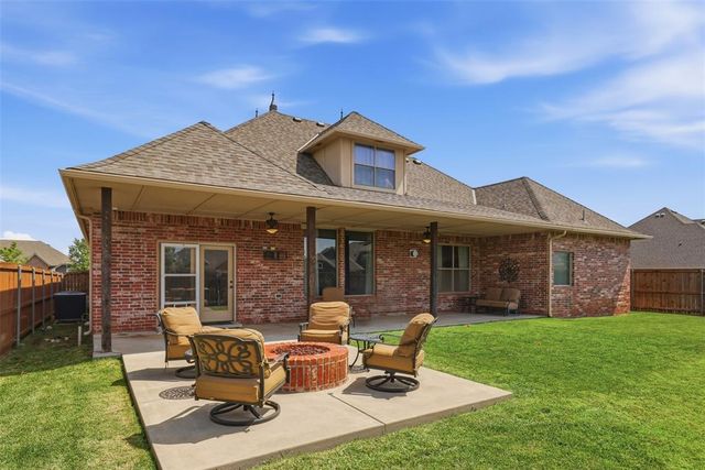 13608 Cobblestone Curve Road, Oklahoma City, OK 73142