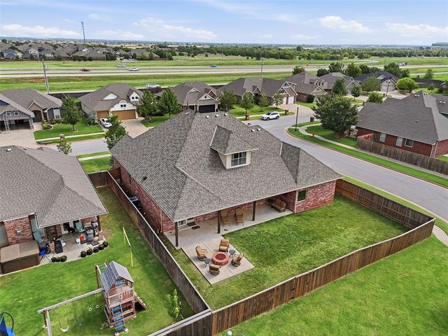 13608 Cobblestone Curve Road, Oklahoma City, OK 73142