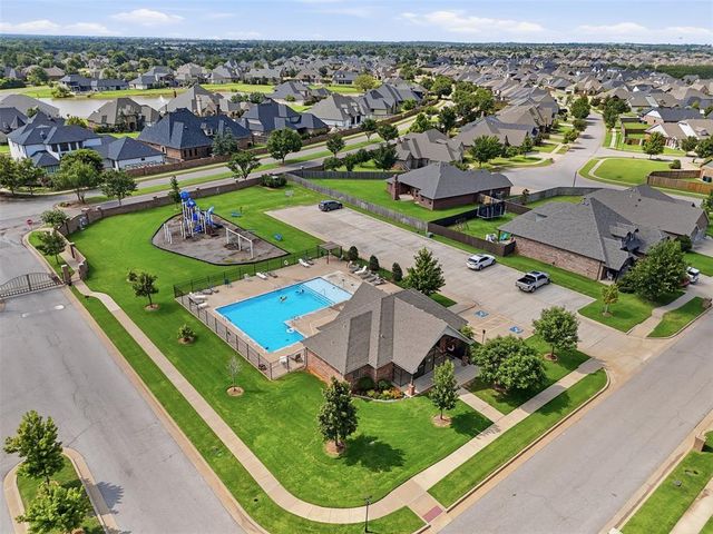 13608 Cobblestone Curve Road, Oklahoma City, OK 73142