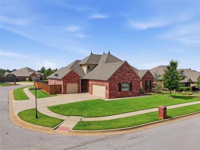 13608 Cobblestone Curve Road, Oklahoma City, OK 73142