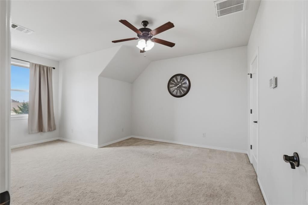 Image 27 of property listing at 13608 Cobblestone Curve Road, Oklahoma City, OK 73142