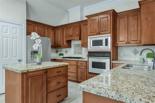 304 Candle Stone Court, College Station, TX 77845