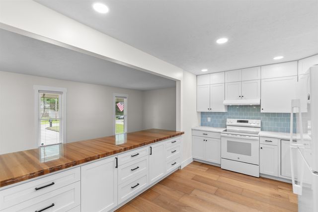 515 3rd Ave. N, Surfside Beach, SC 29575
