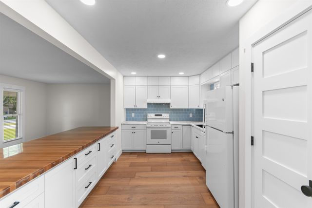 515 3rd Ave. N, Surfside Beach, SC 29575