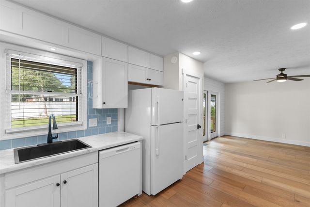 515 3rd Ave. N, Surfside Beach, SC 29575