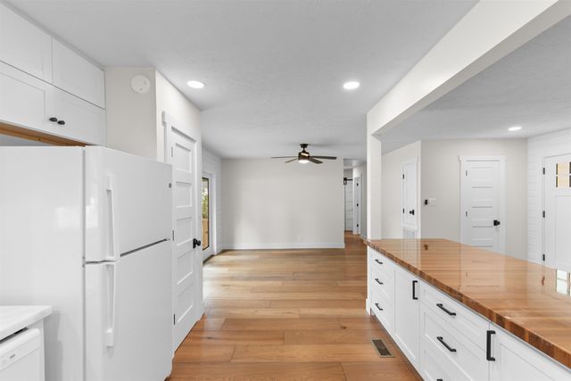 515 3rd Ave. N, Surfside Beach, SC 29575