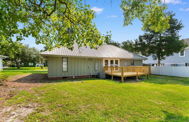 515 3rd Ave. N, Surfside Beach, SC 29575