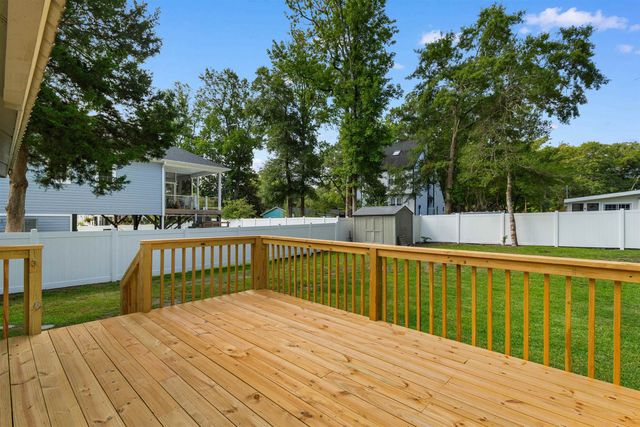 515 3rd Ave. N, Surfside Beach, SC 29575