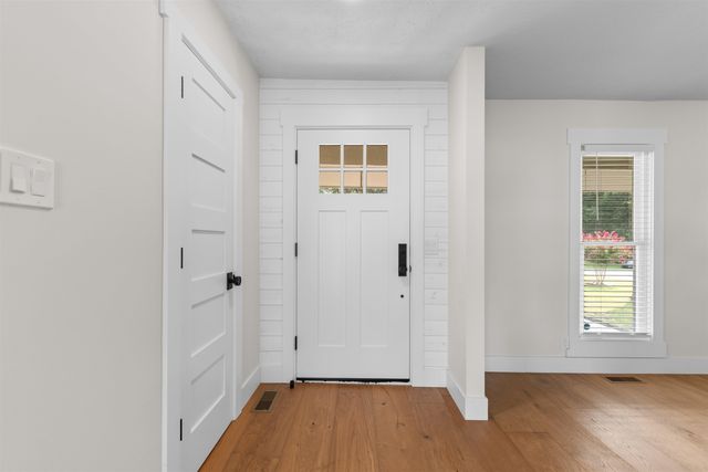 515 3rd Ave. N, Surfside Beach, SC 29575