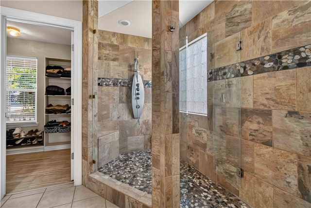 1 Glamis Lane, Bella Vista, AR 72715