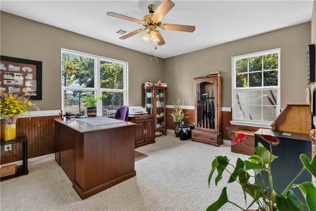 1 Glamis Lane, Bella Vista, AR 72715