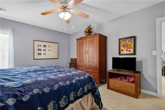 1 Glamis Lane, Bella Vista, AR 72715