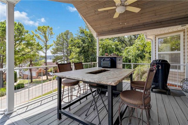 1 Glamis Lane, Bella Vista, AR 72715