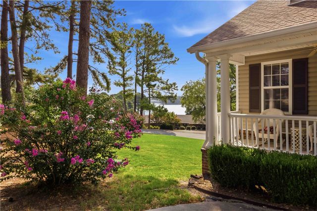 1 Glamis Lane, Bella Vista, AR 72715