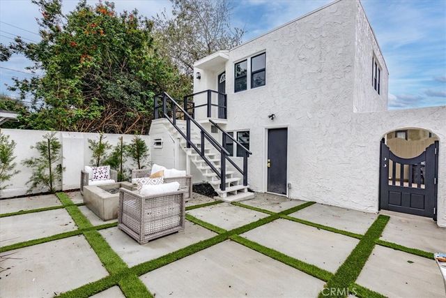 132 Belmont Avenue, Long Beach, CA 90803