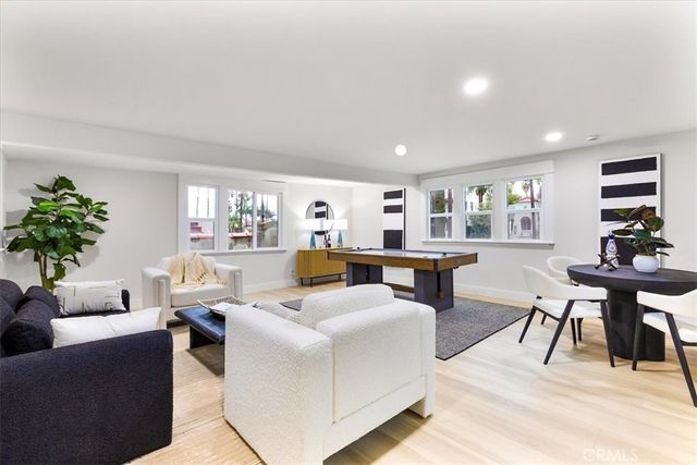 132 Belmont Avenue, Long Beach, CA 90803