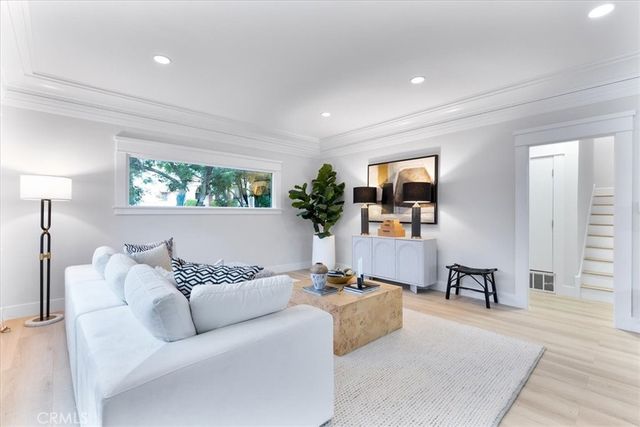 132 Belmont Avenue, Long Beach, CA 90803