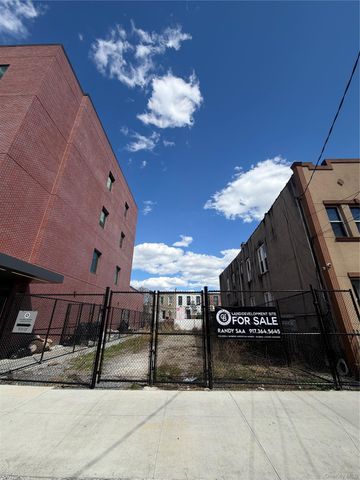 465 Cleveland Street, Brooklyn, NY 11208