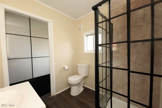 340 Indiana Avenue, Chester, WV 26034