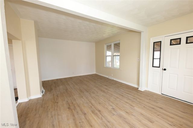 340 Indiana Avenue, Chester, WV 26034