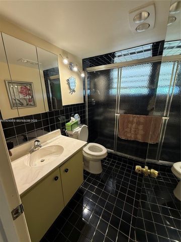 4800 Hillcrest Ln 511, Hollywood, FL 33021