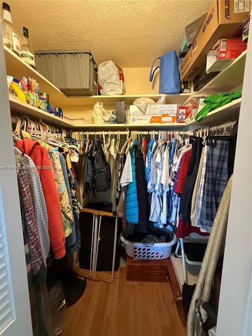 4800 Hillcrest Ln 511, Hollywood, FL 33021