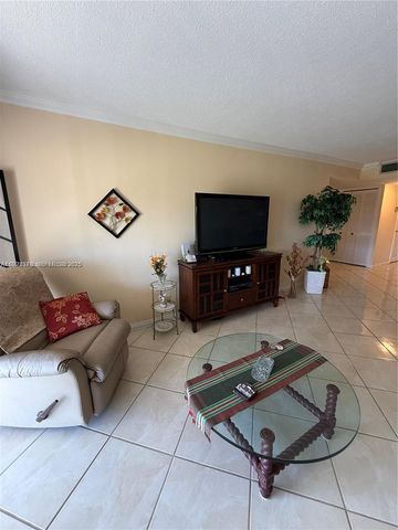 4800 Hillcrest Ln 511, Hollywood, FL 33021
