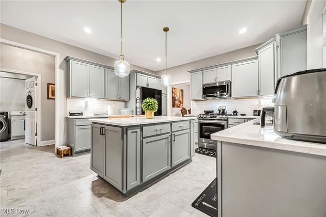 21176 Hickory Branch Trail, Strongsville, OH 44149