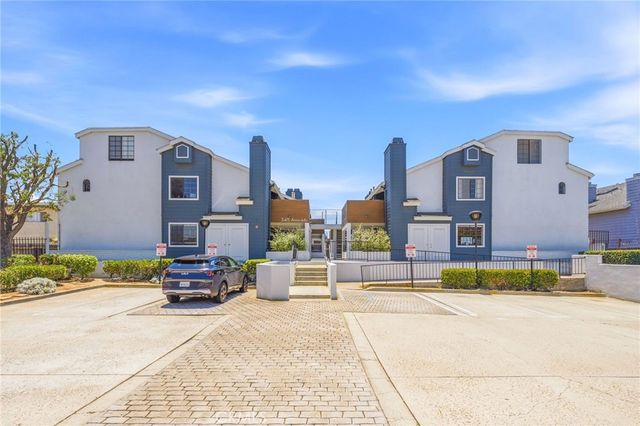 345 Avocado Street 101 A, Costa Mesa, CA 92627