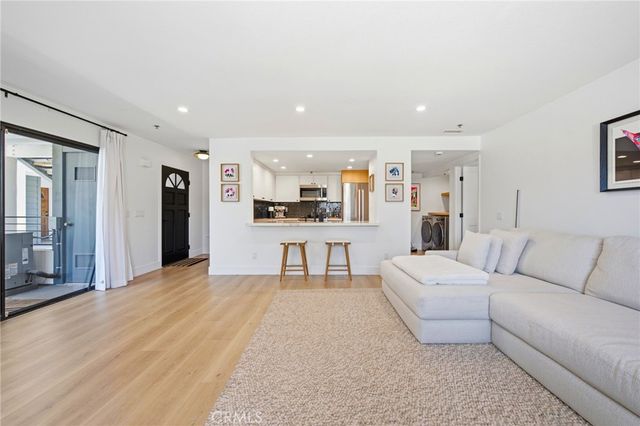 345 Avocado Street 101 A, Costa Mesa, CA 92627