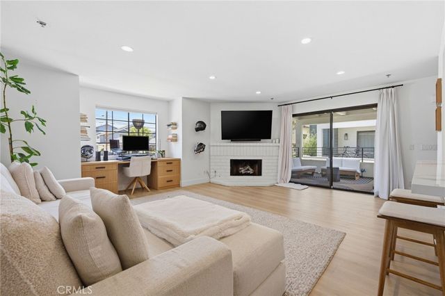 345 Avocado Street 101 A, Costa Mesa, CA 92627