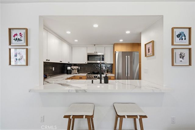 345 Avocado Street 101 A, Costa Mesa, CA 92627