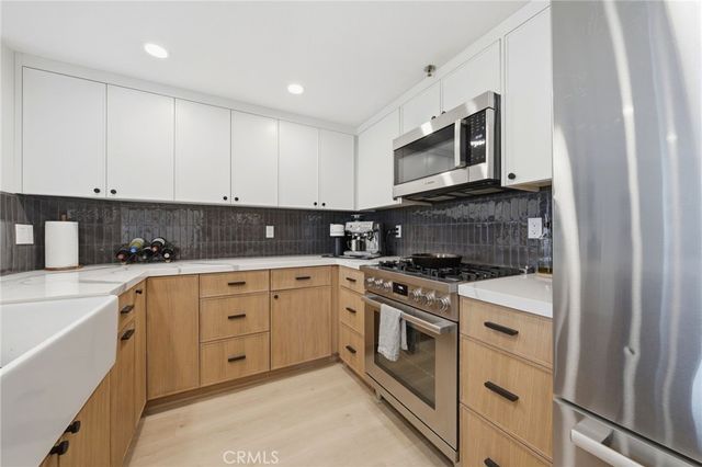 345 Avocado Street 101 A, Costa Mesa, CA 92627