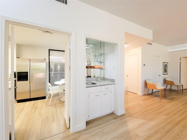 9333 Memorial Drive 410, Houston, TX 77024