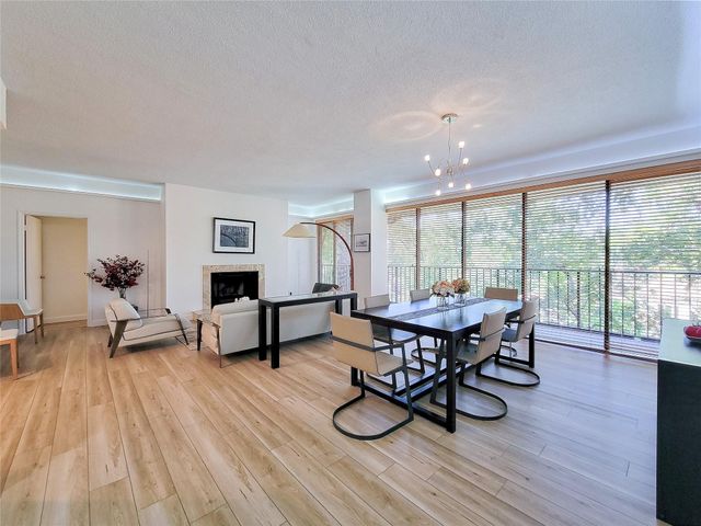 9333 Memorial Drive 410, Houston, TX 77024