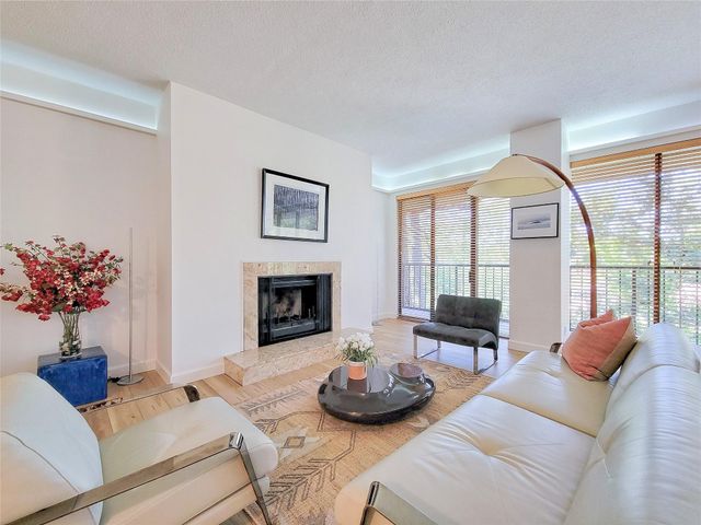 9333 Memorial Drive 410, Houston, TX 77024