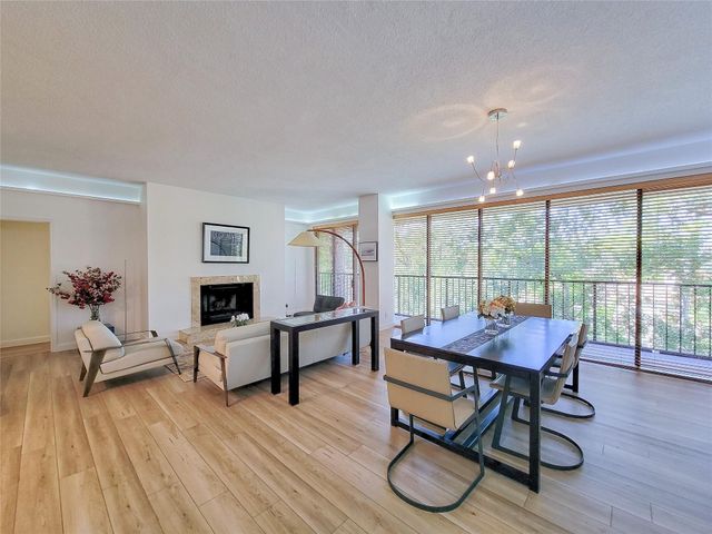 9333 Memorial Drive 410, Houston, TX 77024