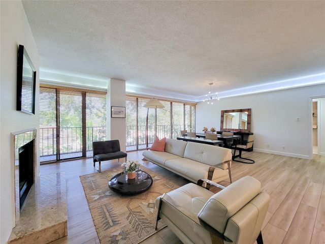 9333 Memorial Drive 410, Houston, TX 77024