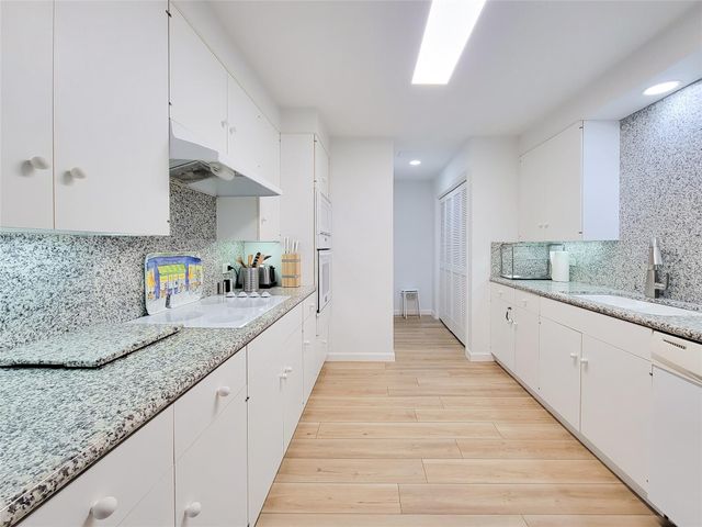 9333 Memorial Drive 410, Houston, TX 77024