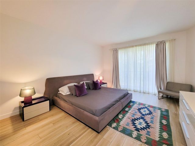 9333 Memorial Drive 410, Houston, TX 77024