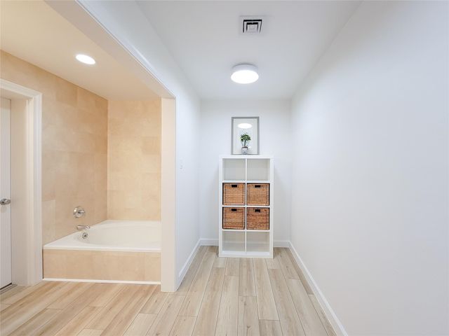 9333 Memorial Drive 410, Houston, TX 77024