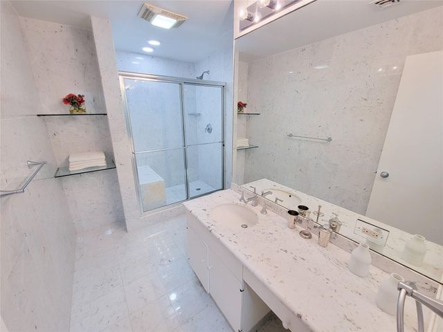 9333 Memorial Drive 410, Houston, TX 77024