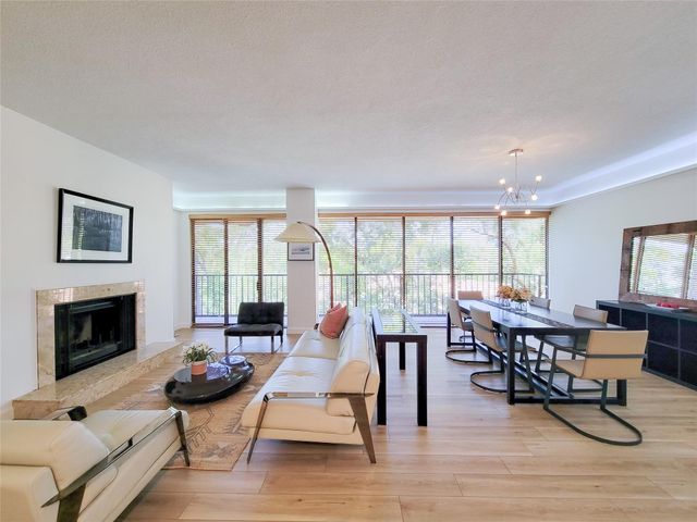 9333 Memorial Drive 410, Houston, TX 77024