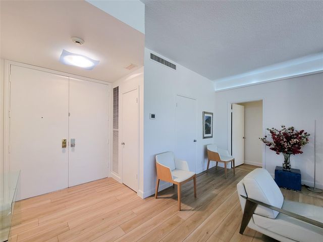 9333 Memorial Drive 410, Houston, TX 77024