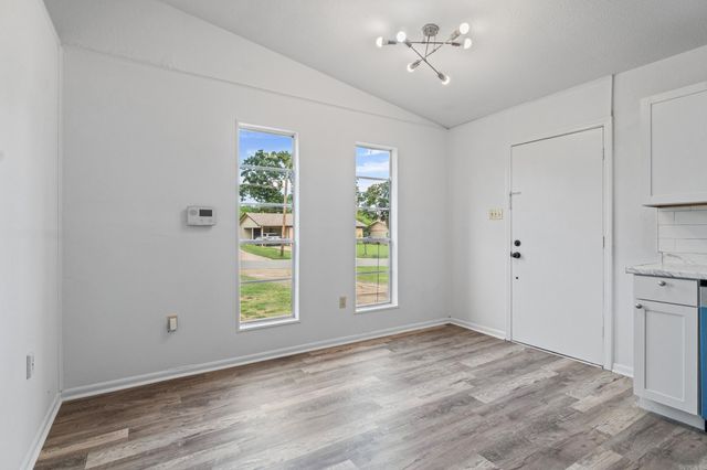 8205 N Claremont Avenue, Sherwood, AR 72120