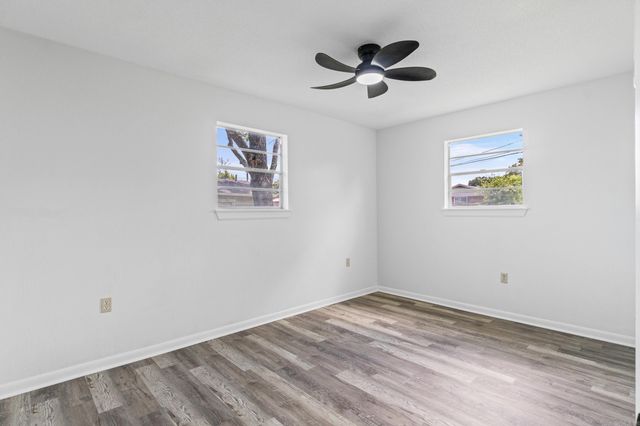 8205 N Claremont Avenue, Sherwood, AR 72120