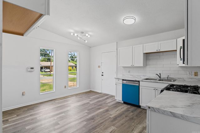 8205 N Claremont Avenue, Sherwood, AR 72120